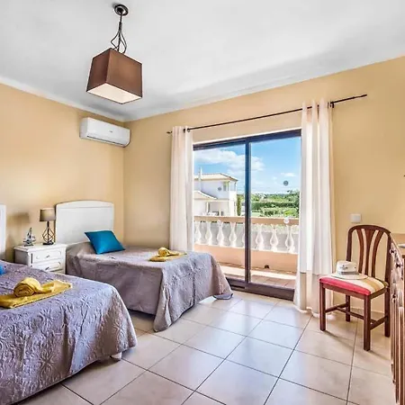 Gale Sleeps 8 Pool Air Con Wifi Villa