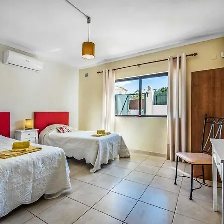 Villa Gale Sleeps 8 Pool Air Con Wifi Patroves